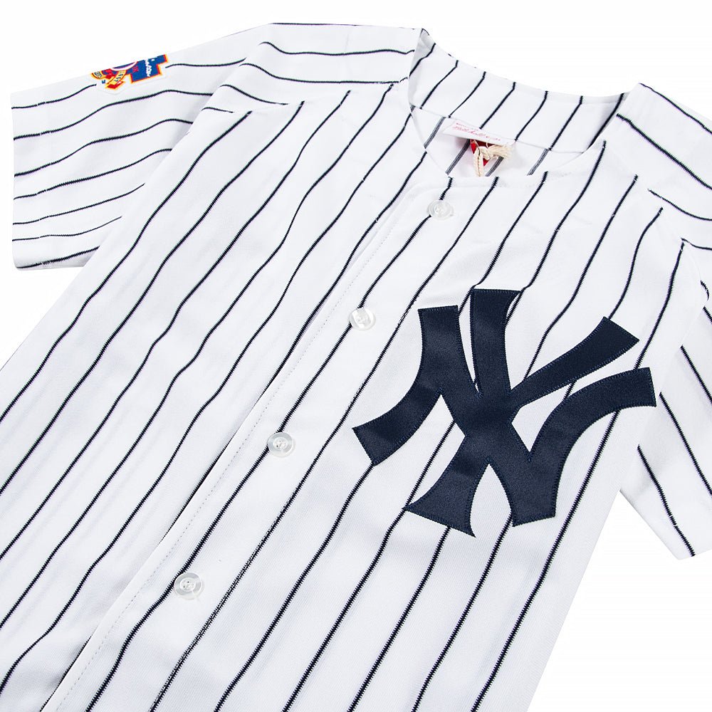 '97 Mariano Rivera Auth. NY Yankees Jersey product image 2, provided for visual reference and product detail review