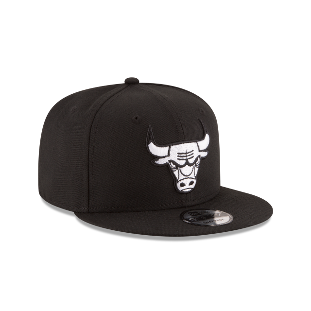 Chicago Bulls NBA New Era Men Black/White 9Fifty Basic Snapback product image 3, provided for visual reference and product