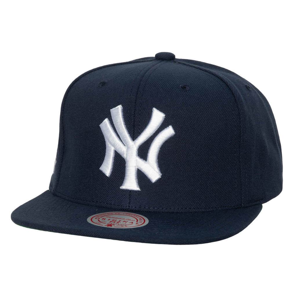 New York Yankees MLB Mitchell & Ness Men Navy Evergreen Snapback product image 1, provided for visual reference and product