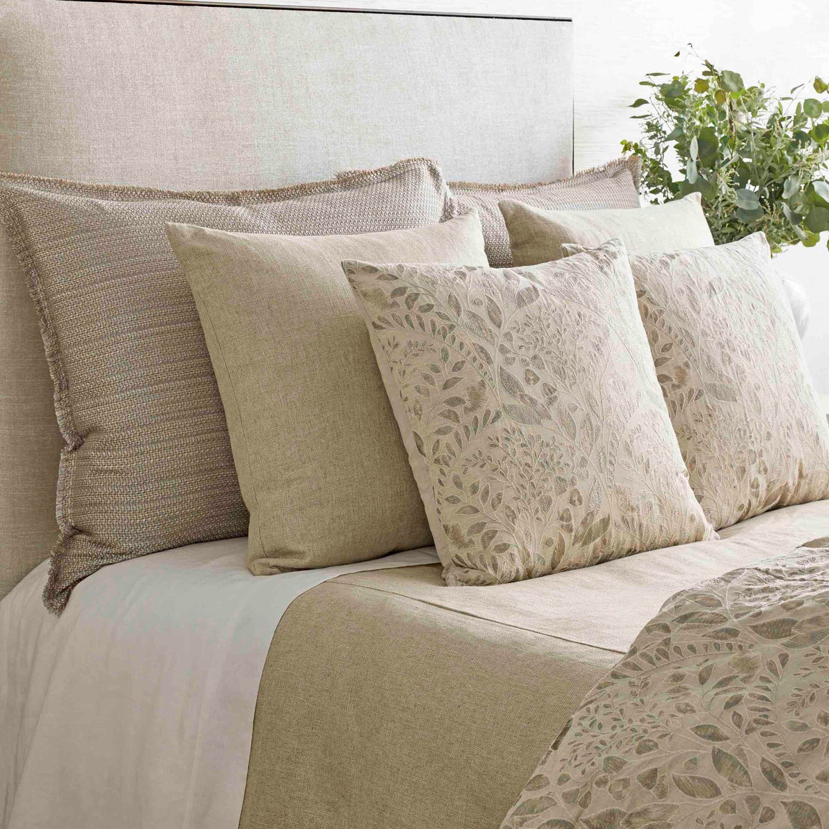 x The Met Artemis Throw Pillow