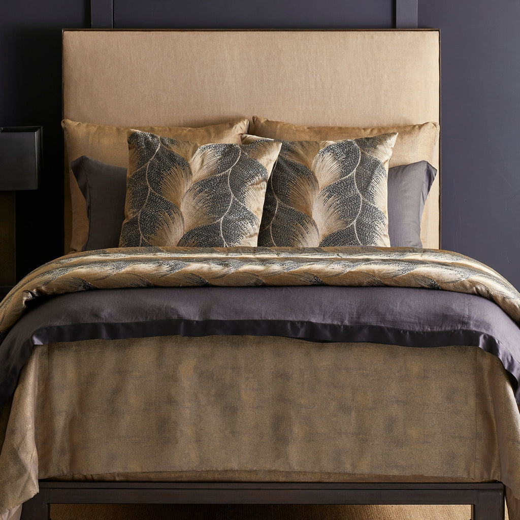 x The Met Fan Coverlet