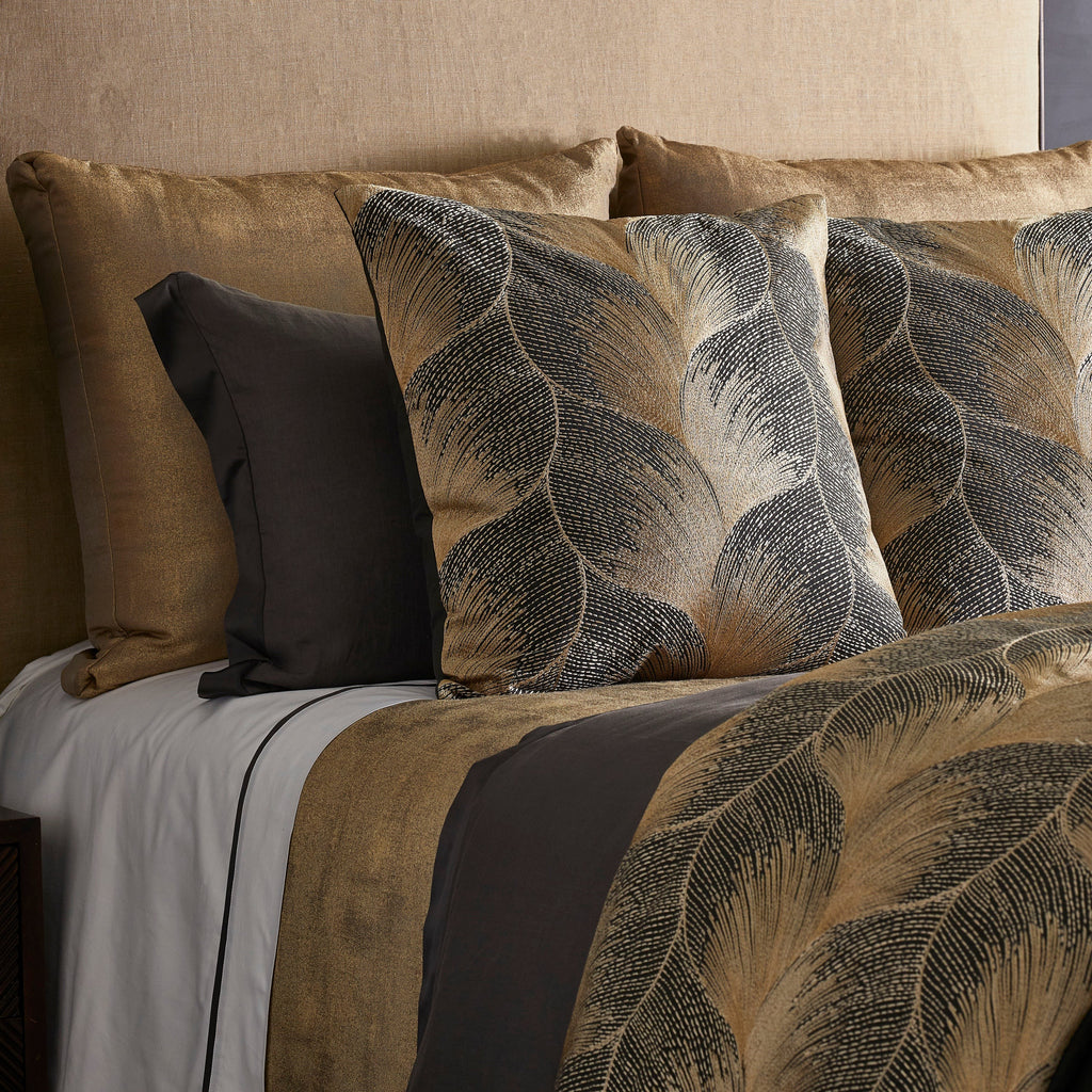 x The Met Fan Coverlet