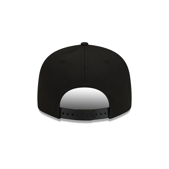 Chicago Bears NFL New Era Men Black On Black 9Fifty Basic Snapback product image 2, provided for visual reference and