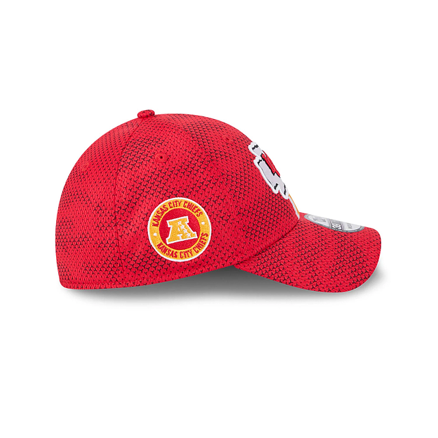 Kansas City Chiefs NFL New Era Men Red 39Thirty 2024 Sideline Stretch Fit Hat product image 4, provided for visual reference