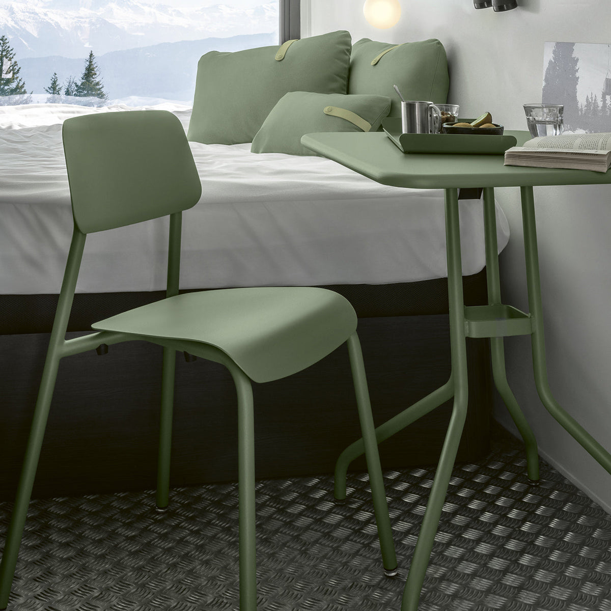 Petale Folding Table